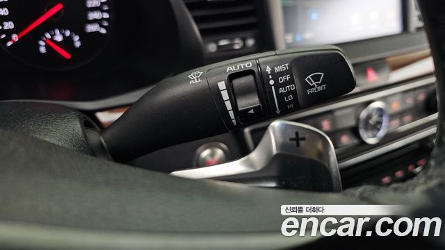Kia K7 2017 — photo 25