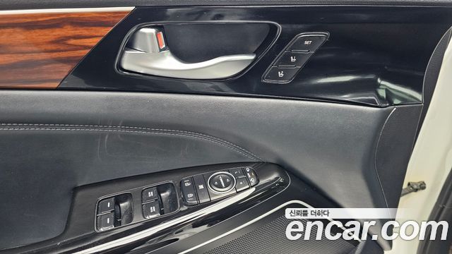 Kia K7 2017 — photo 26