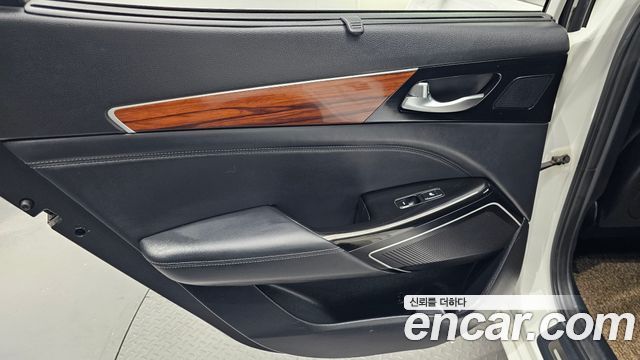 Kia K7 2017 — photo 15