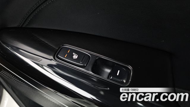 Kia K7 2017 — photo 27