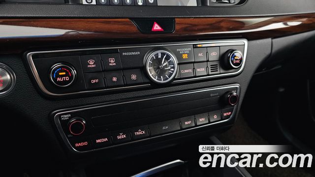 Kia K7 2017 — photo 28