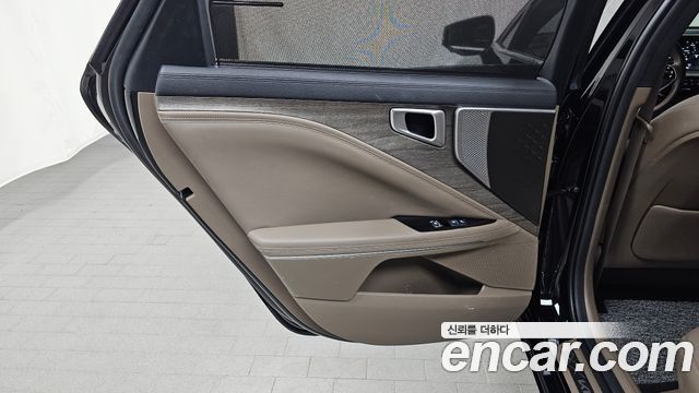 Kia K8 2022 — photo 15