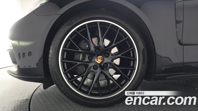 Porsche Panamera 2019 — photo 5