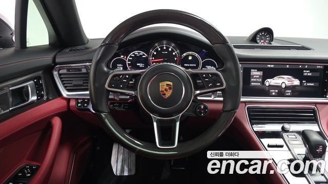 Porsche Panamera 2019 — photo 19