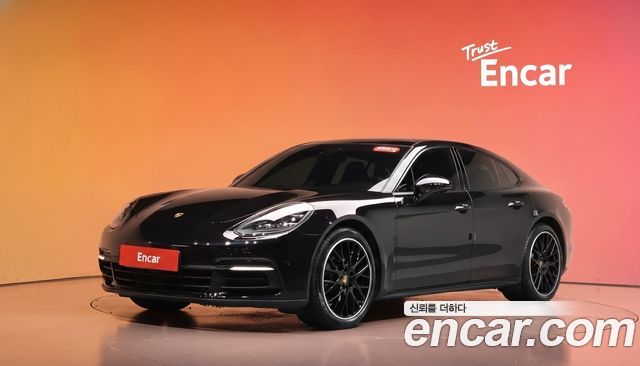 Porsche Panamera 2019 — photo 1
