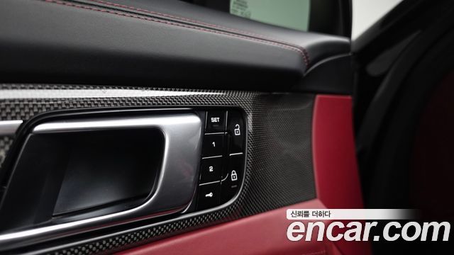 Porsche Panamera 2019 — photo 27