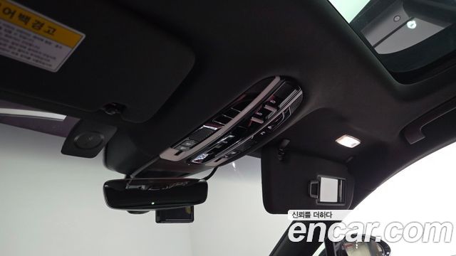 Porsche Panamera 2019 — photo 30