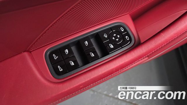 Porsche Panamera 2019 — photo 34
