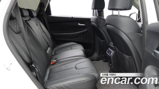 Hyundai Santafe 2023 — photo 8