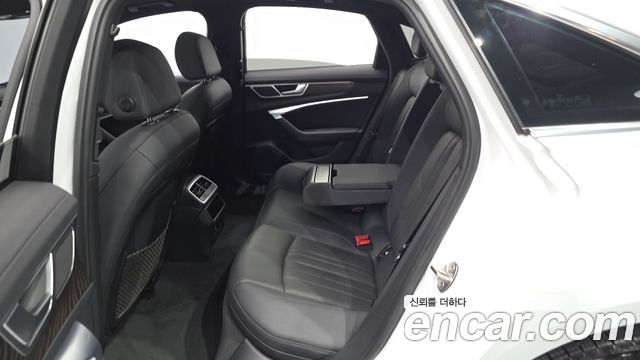 Audi A6 2020 — photo 18