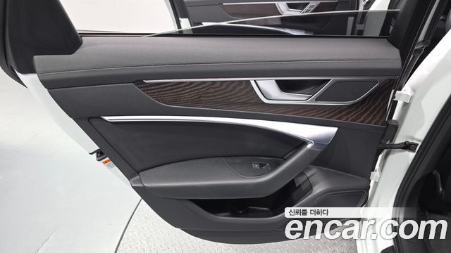 Audi A6 2020 — photo 15