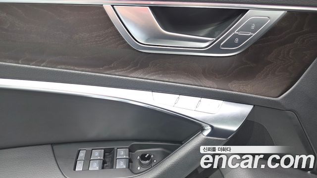 Audi A6 2020 — photo 28
