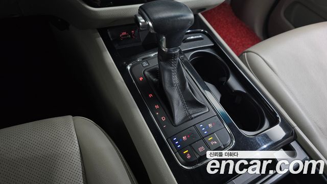 Kia Canival 2017 — photo 9