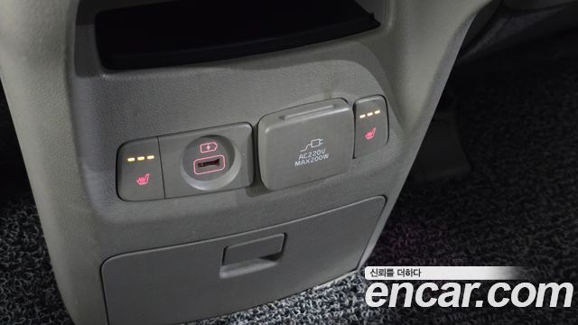 Kia Canival 2017 — photo 13
