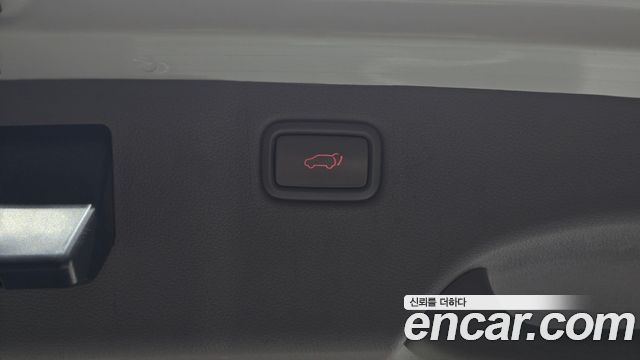 Kia Canival 2017 — photo 20