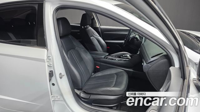 Hyundai Sonata 2023 — photo 16