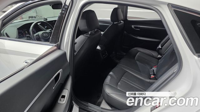 Hyundai Sonata 2023 — photo 29