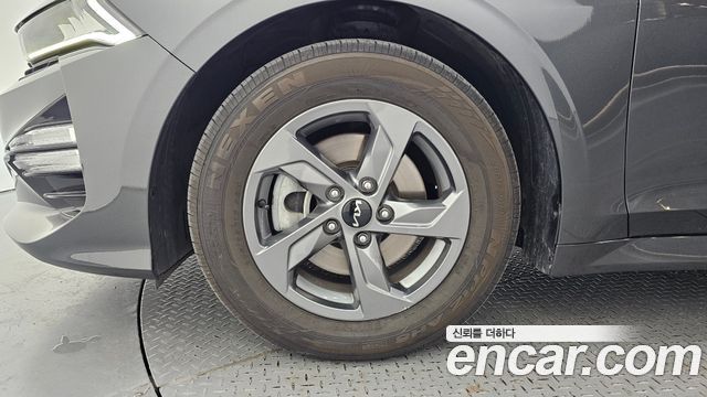 Kia K5 2023 — photo 5