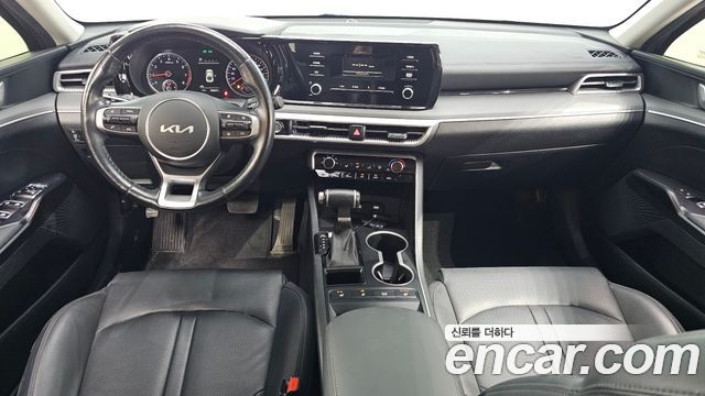 Kia K5 2023 — photo 10