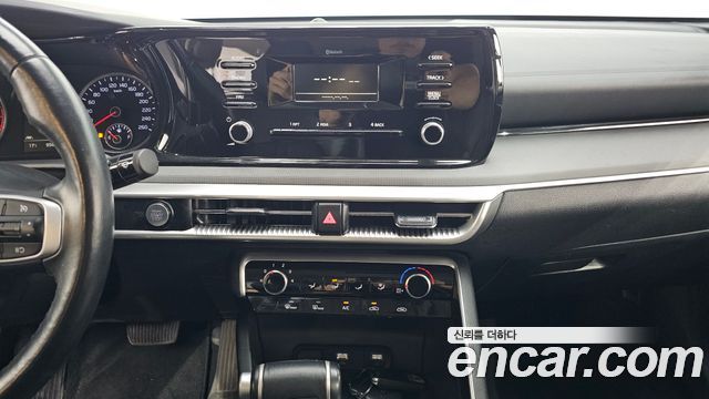 Kia K5 2023 — photo 18