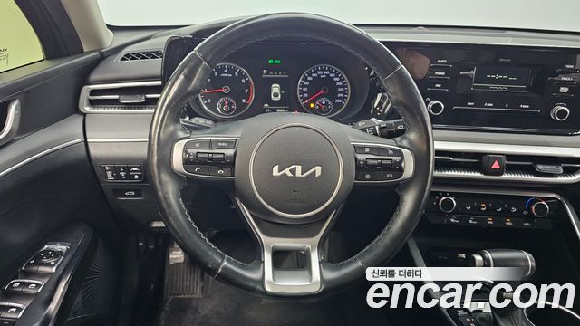 Kia K5 2023 — photo 19