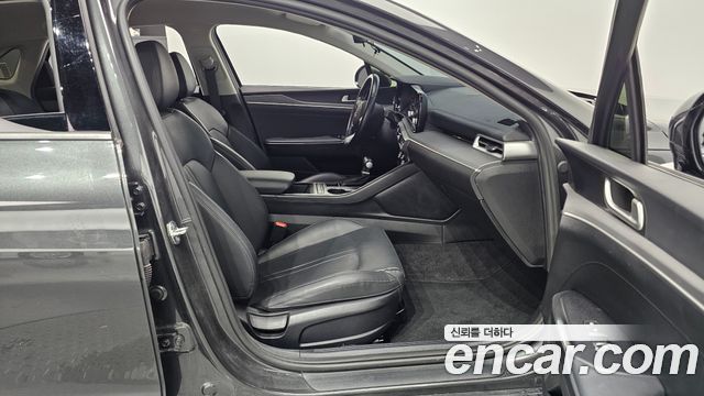 Kia K5 2023 — photo 16