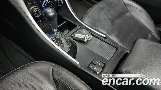 Hyundai Sonata 2010 — photo 9