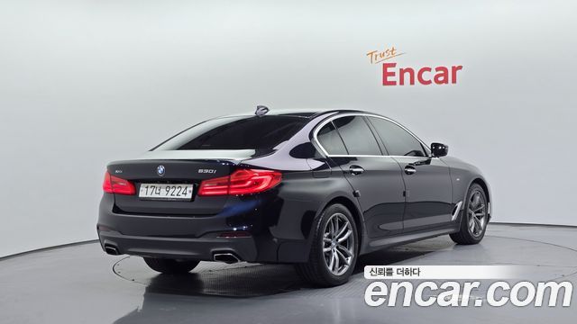 BMW 5-Series 2018 — photo 2