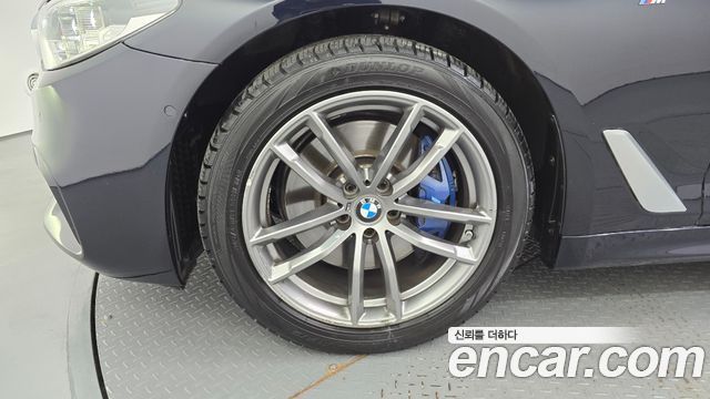 BMW 5-Series 2018 — photo 5