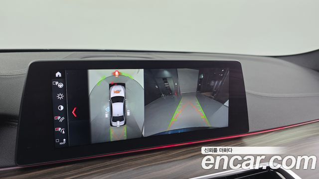 BMW 5-Series 2018 — photo 20