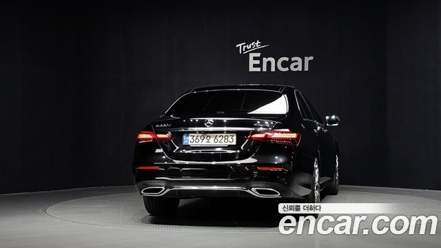 Mercedes-Benz E-Class 2021 — photo 4