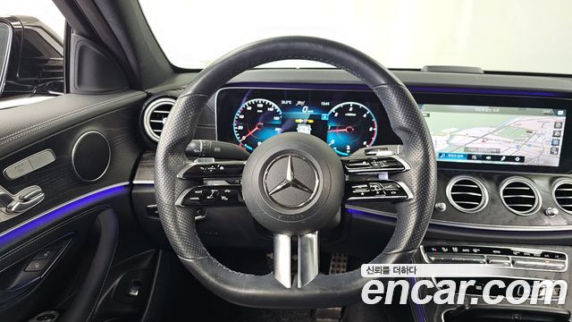 Mercedes-Benz E-Class 2021 — photo 19