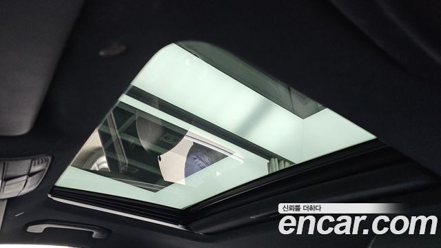 Mercedes-Benz E-Class 2021 — photo 24