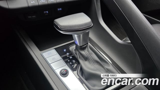 Hyundai AVANTE 2021 — photo 12