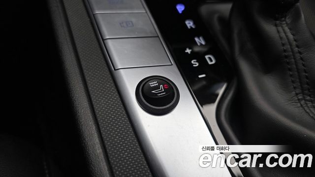 Hyundai AVANTE 2021 — photo 24