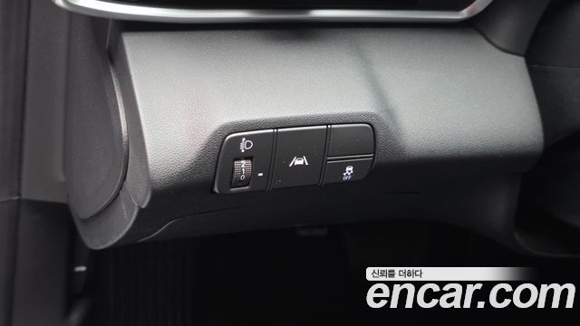 Hyundai AVANTE 2021 — photo 25