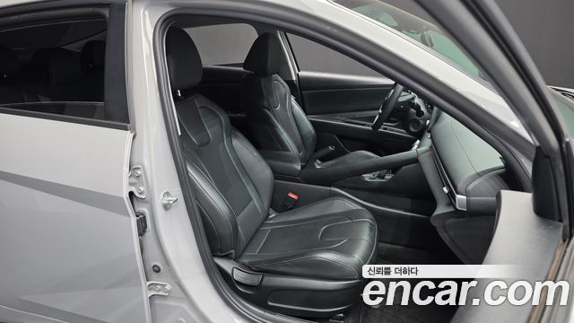 Hyundai AVANTE 2021 — photo 16