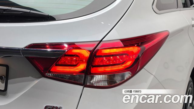 Hyundai i40 2018 — photo 9