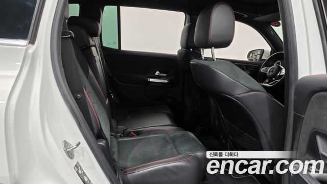 Mercedes-Benz GLB-Class 2021 — photo 17