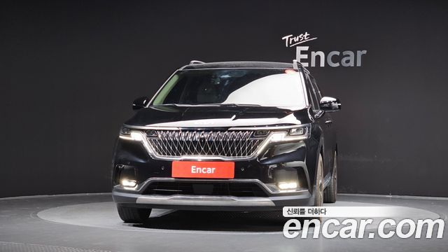 Kia Canival 2023 — photo 3