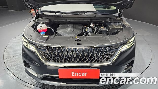 Kia Canival 2023 — photo 6