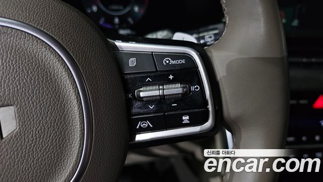 Kia Canival 2023 — photo 16