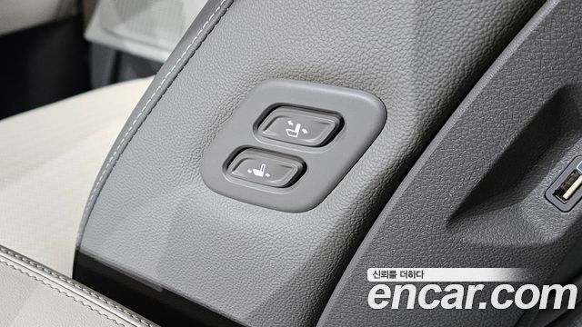 Kia Canival 2023 — photo 17