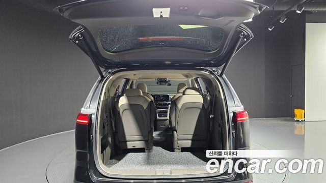 Kia Canival 2023 — photo 20