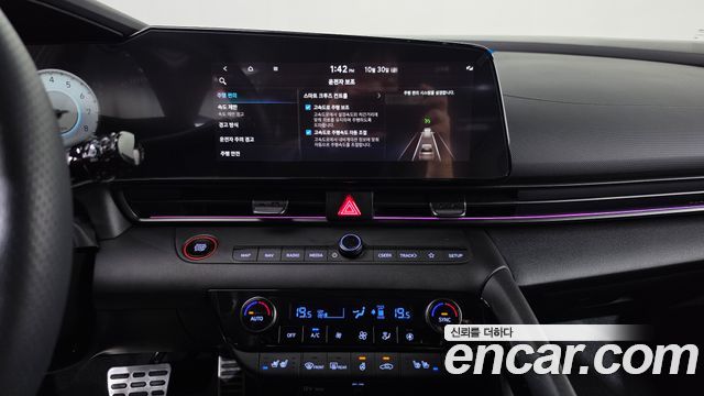Hyundai AVANTE 2024 — photo 28