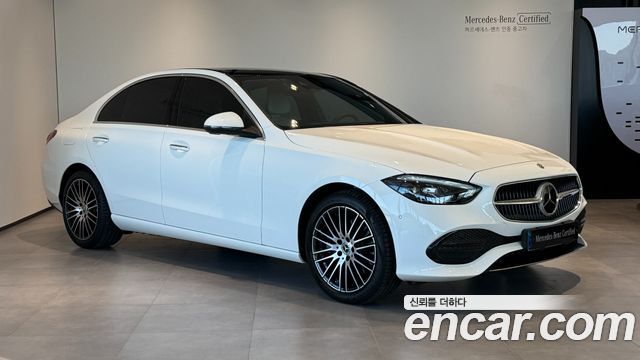 Mercedes-Benz C-Class 2026 — photo 2