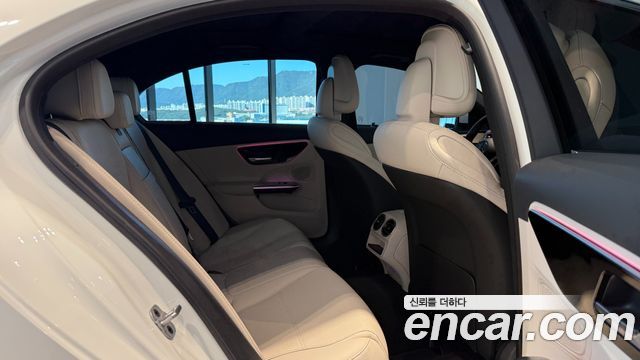 Mercedes-Benz C-Class 2026 — photo 17