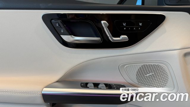 Mercedes-Benz C-Class 2026 — photo 18