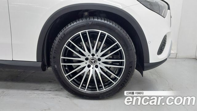 Mercedes-Benz GLC-Class 2026 — photo 5