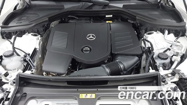 Mercedes-Benz GLC-Class 2026 — photo 6